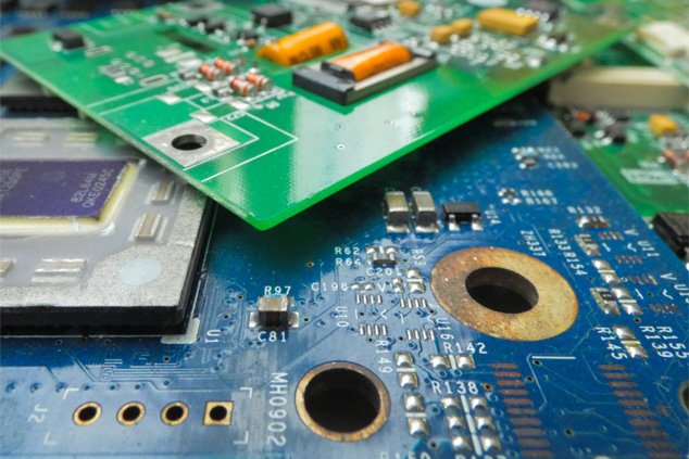 エッチングとは？半導体製造に欠かせない重要な工程の基礎知識